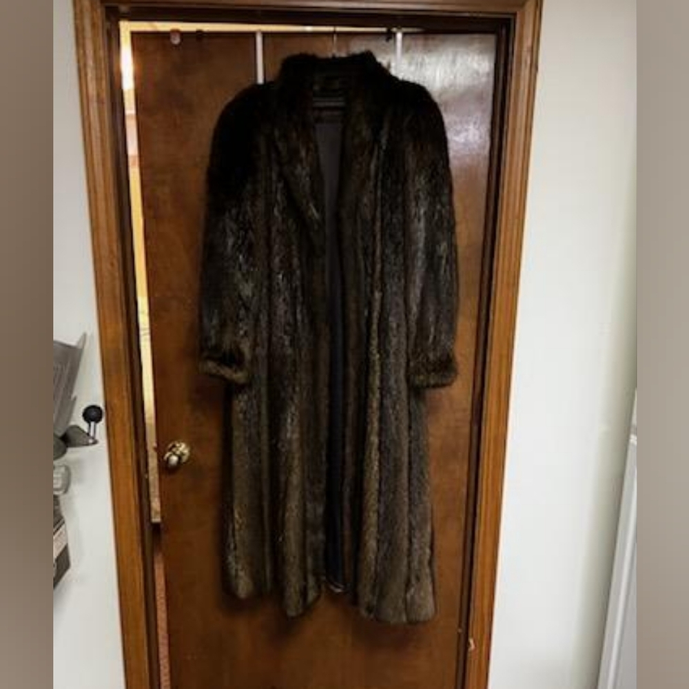 Luxurious Brown Faux Fur Coat